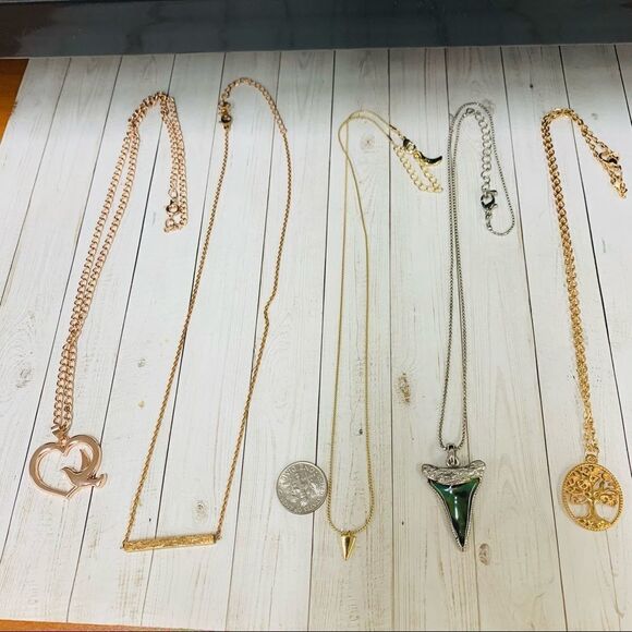 Dainty Necklace Bundle  - Picture 1 of 3